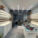 محیط داخلی مرکز بیناییسنجی و عینکسازی ویستا در شهران با فضای آرام و مجهز